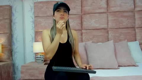 ZoeWilliis online show from 18, 9, 2025