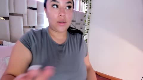 zoey thommpson online show from 26, 10, 2025