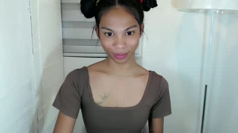 Snapshot of zoeygorgeous19 chatting on 11, 2, 2025 zoey online show from 11, 2, 2025