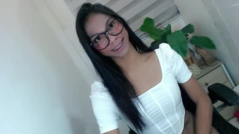 Snapshot of zoeygorgeous19 chatting on 2, 3, 2025 zoey online show from 2, 3, 2025