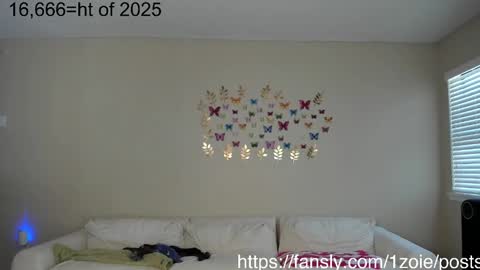 Snapshot of zoiebutterfly chatting on 7, 10, 2025 Zoie online show from 7, 10, 2025