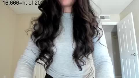 Snapshot of zoiebutterfly chatting on 19, 10, 2025 Zoie online show from 19, 10, 2025