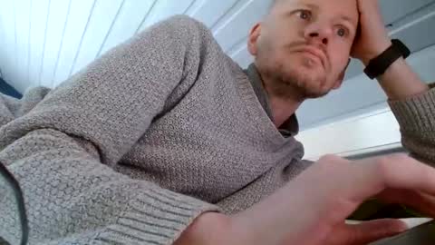 Snapshot of zolexthomas chatting on 12, 12, 2024 zolexthomas online show from 12, 12, 2024