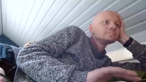 Snapshot of zolexthomas chatting on 19, 2, 2025 zolexthomas online show from 19, 2, 2025