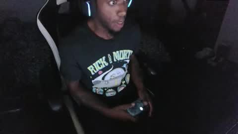 Snapshot of zoneingout chatting on 15, 12, 2025 zoneingout online show from 15, 12, 2025