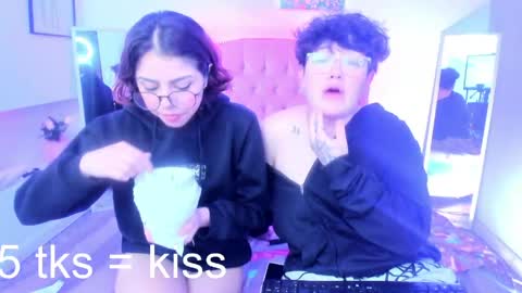 Nick And Mia online show from 6, 6, 2026