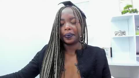 Zooe online show from 8, 1, 2025