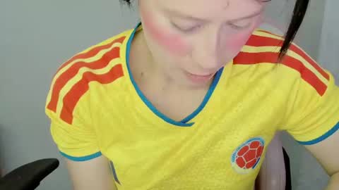 Snapshot of zooeybelair chatting on 8, 7, 2026 Alicie online show from 8, 7, 2026