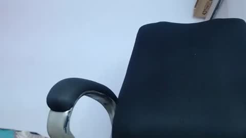 Snapshot of zousxxx chatting on 17, 11, 2025 zousxxx online show from 17, 11, 2025