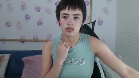 Snapshot of zowii_ chatting on 10, 6, 2026 Zowii online show from 10, 6, 2026