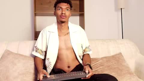 Snapshot of zuluflame chatting on 17, 10, 2025 Marcelo Torres online show from 17, 10, 2025