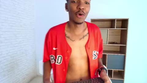 Snapshot of zuluflame chatting on 18, 10, 2025 Marcelo Torres online show from 18, 10, 2025