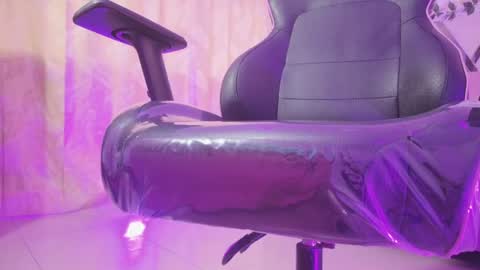 Snapshot of zury_tay chatting on 25, 6, 2026 ZURY online show from 25, 6, 2026