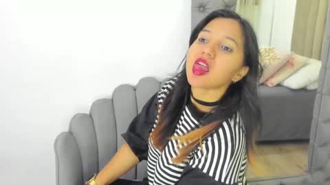 Im Zusan My schedule is from 1030pm to 430 am colombian time online show from 21, 4, 2026