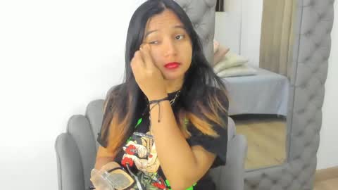 Snapshot of zusan_king_ chatting on 27, 4, 2026 Im Zusan My schedule is from 1030pm to 430 am colombian time online show from 27, 4, 2026