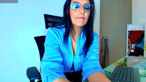 Zuzana21 online show from 6, 11, 2025