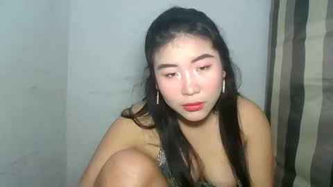 sweet lylia online show from 6, 10, 2025