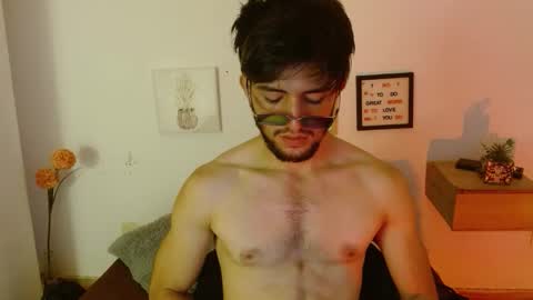 Snapshot of zyon_benet1 chatting on 12, 9, 2025 Zyon online show from 12, 9, 2025
