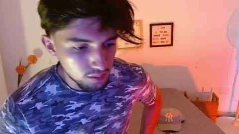 Snapshot of zyon_benet1 chatting on 12, 10, 2025 Zyon online show from 12, 10, 2025