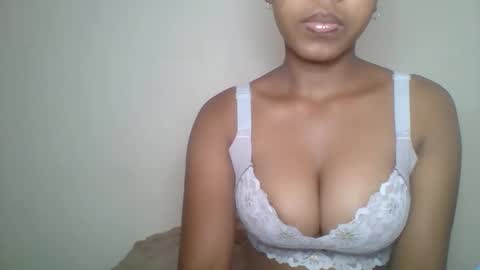zyraelle_01 online show from 16, 5, 2026