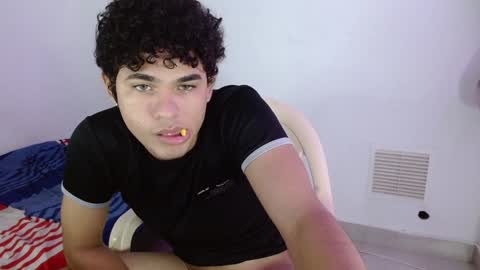 Snapshot of zyrosxk chatting on 5, 1, 2025 antonio felipe online show from 5, 1, 2025