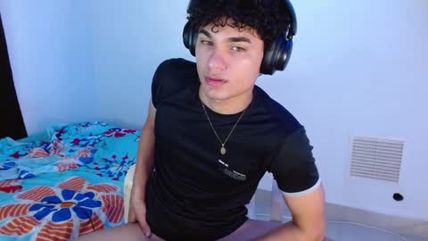 Snapshot of zyrosxk chatting on 25, 1, 2025 antonio felipe online show from 25, 1, 2025