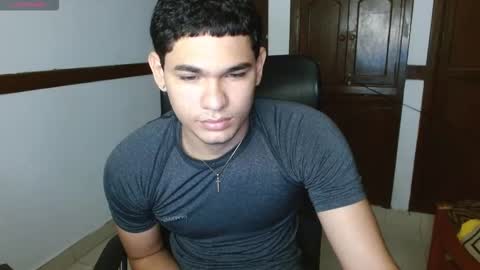 Snapshot of zyrosxk chatting on 20, 9, 2025 antonio felipe online show from 20, 9, 2025