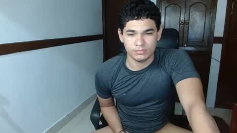 Snapshot of zyrosxk chatting on 13, 10, 2025 antonio felipe online show from 13, 10, 2025