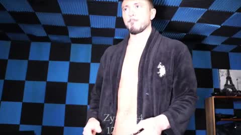 Snapshot of zyzz4444 chatting on 29, 12, 2024 Greek God online show from 29, 12, 2024