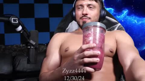 Snapshot of zyzz4444 chatting on 31, 12, 2024 Greek God online show from 31, 12, 2024