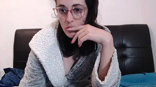 Snapshot of Lunaabbey chatting on 15, 1, 2025 Lunaabbey online show from 15, 1, 2025