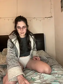 Lunaabbey online show from 29, 3, 2026