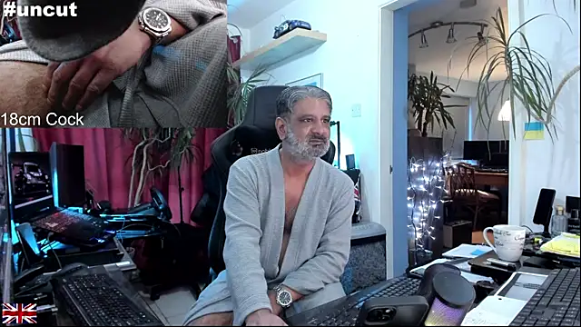 Snapshot of OnlineBossUK chatting on 23, 10, 2025 OnlineBossUK online show from 23, 10, 2025