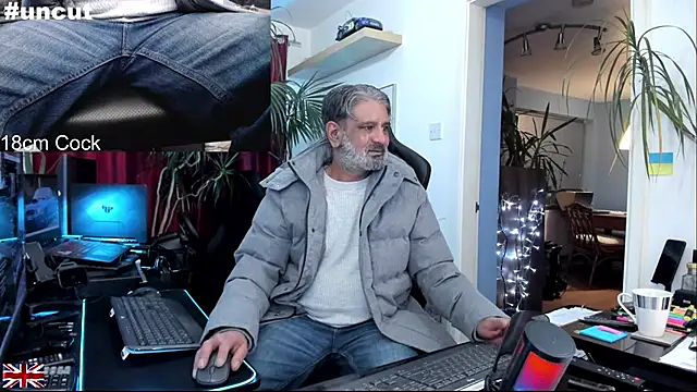 Snapshot of OnlineBossUK chatting on 20, 11, 2025 OnlineBossUK online show from 20, 11, 2025