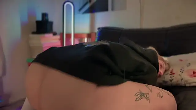 Snapshot of Mannarie_Madsinn chatting on 17, 3, 2025 Mannarie Madsinn online show from 17, 3, 2025