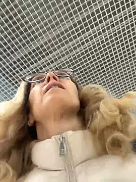 angelmommu online show from 28, 1, 2025