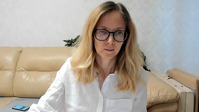 angelmommu online show from 30, 1, 2025