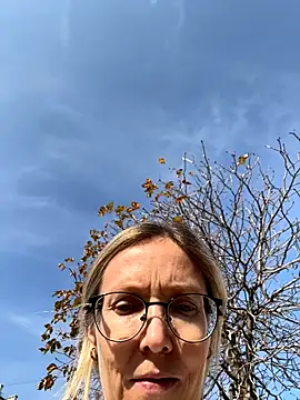 angelmommu online show from 8, 11, 2025