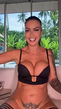 Snapshot of Helena_Karel chatting on 14, 6, 2026 Helena Karel online show from 14, 6, 2026