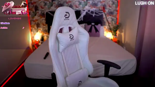 MissyMartinez online show from 25, 10, 2025