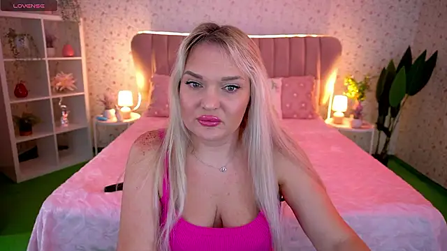 MissyMartinez online show from 5, 3, 2026