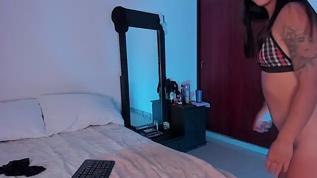 little kayla  online show from 1, 3, 2025