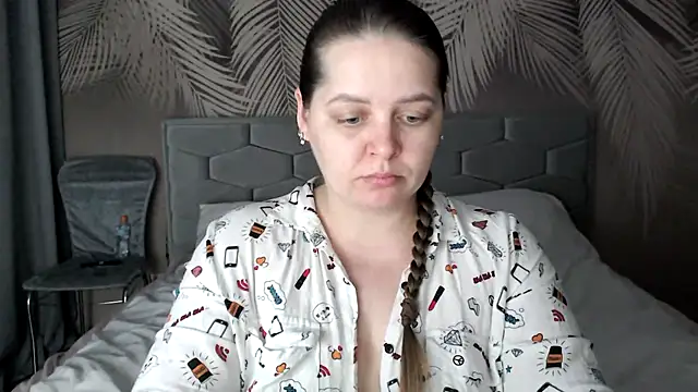 uliastar online show from 12, 2, 2025