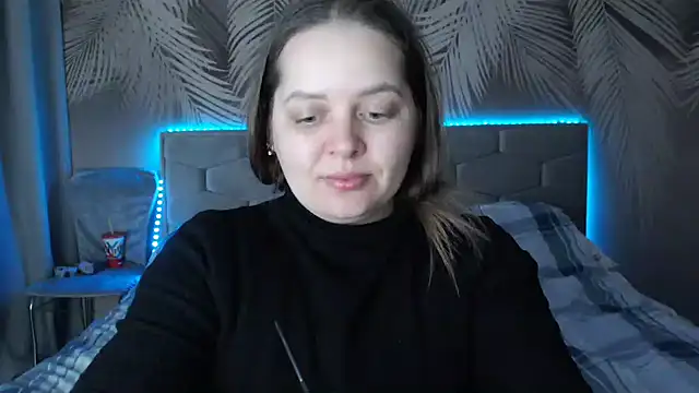 uliastar online show from 25, 2, 2025