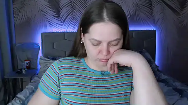 uliastar online show from 28, 2, 2025