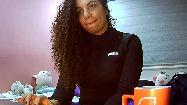 gatubelahot online show from 28, 11, 2025