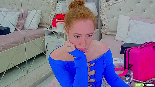 TinaBrook online show from 15, 9, 2025