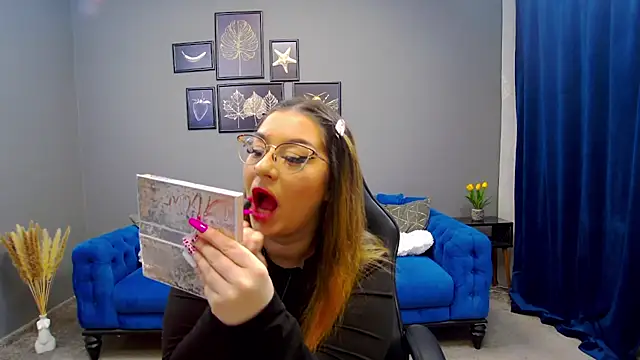 Snapshot of Katewalker_ chatting on 24, 1, 2025 Katewalker online show from 24, 1, 2025