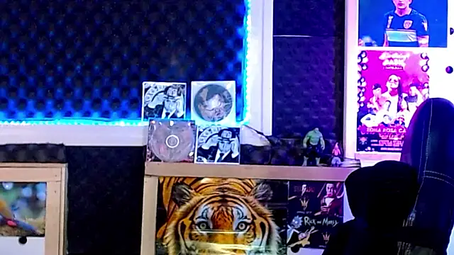 Darko0717 online show from 17, 2, 2025