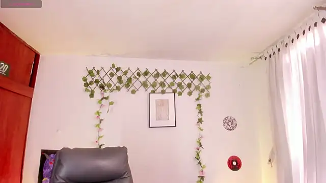 Cata green online show from 12, 11, 2025